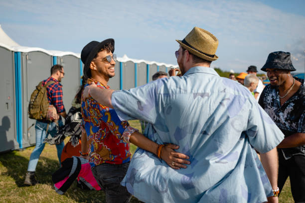 Best Portable toilet rental cost  in Angleton, TX
